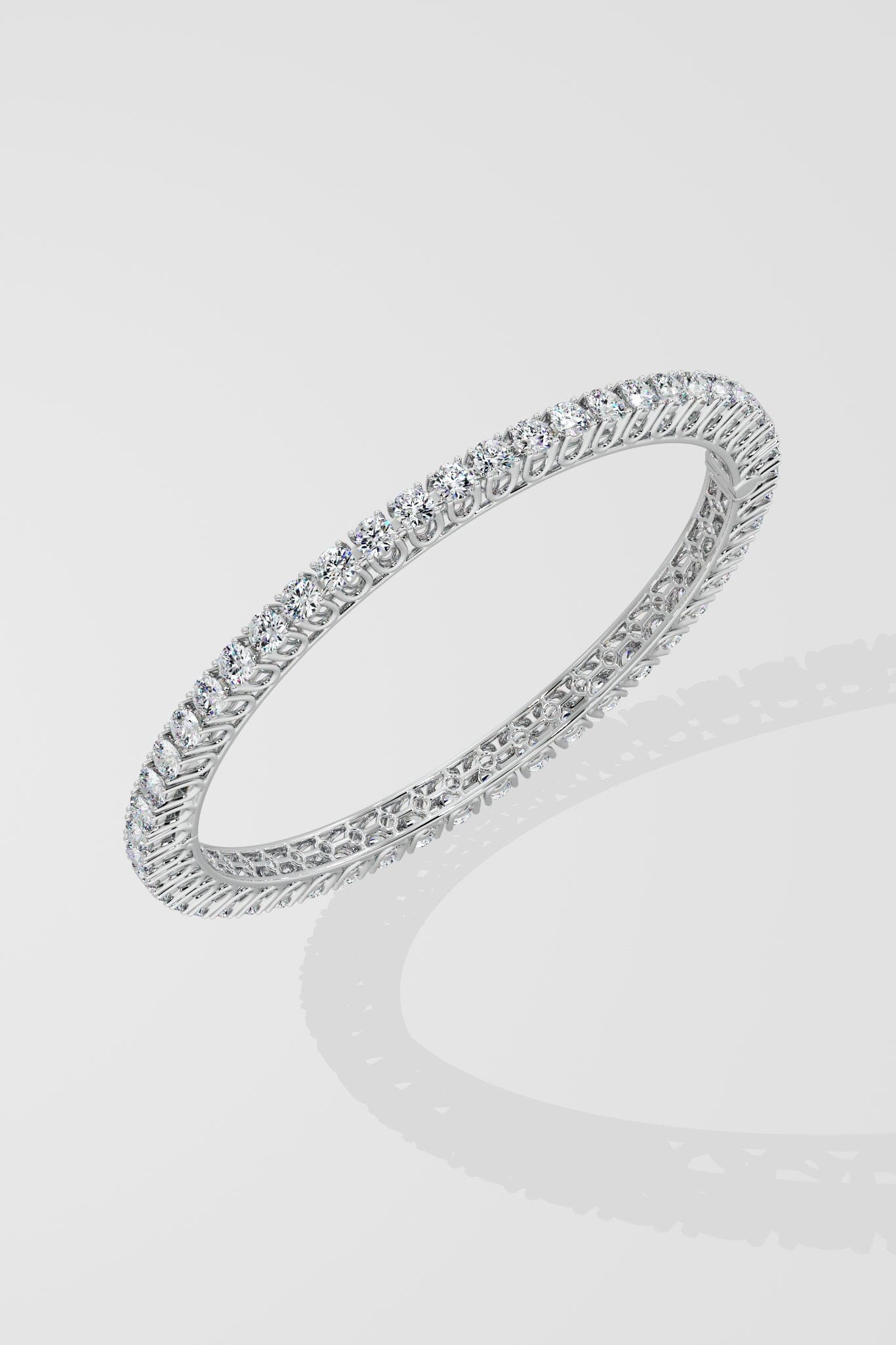 0.20 ct Classic Bangle - Image 4
