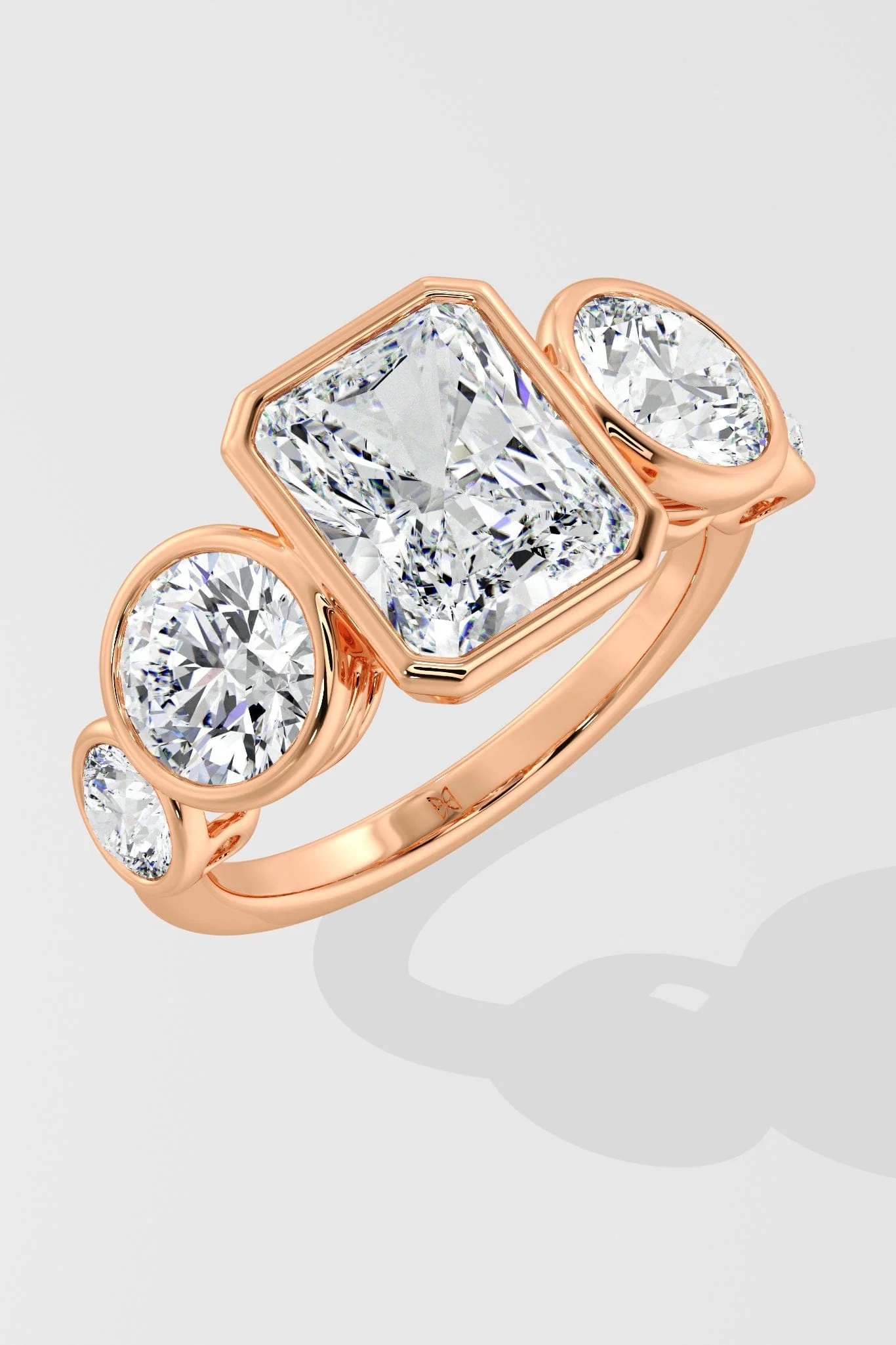 3 ct Radiant Quinary Diamond Ring - Image 5